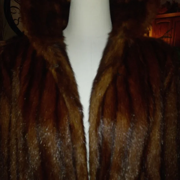 WOMEN'S MINK COAT